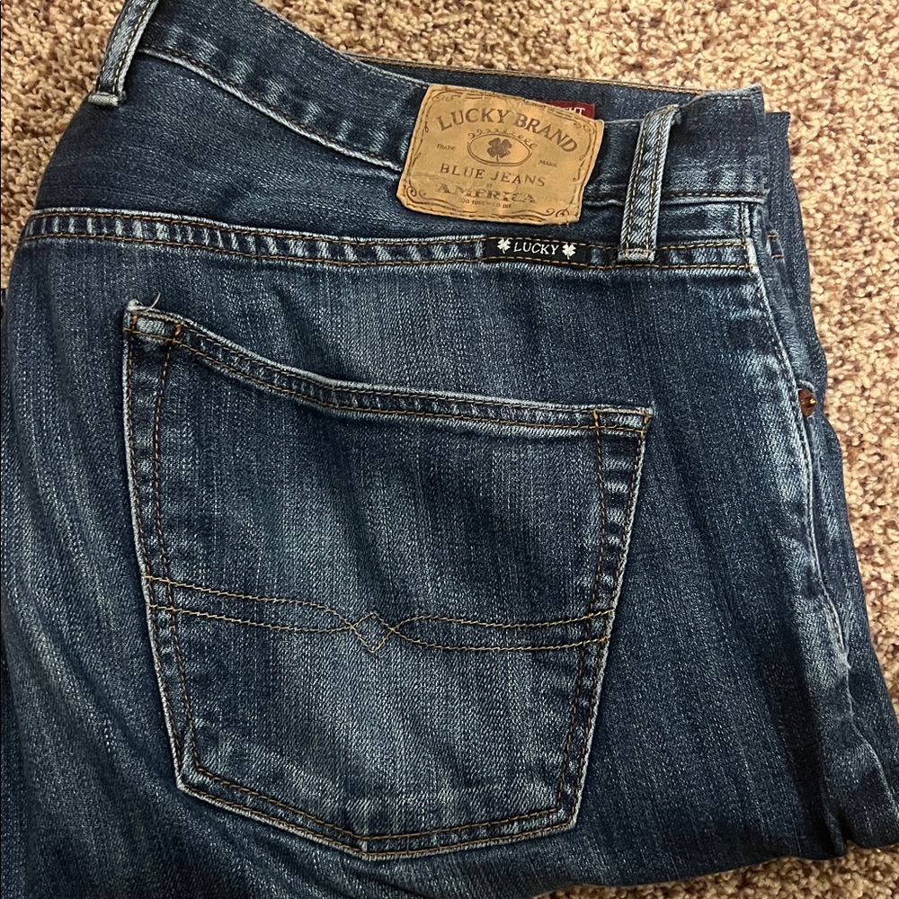 Lucky brand bottom fly 38x34 jeans